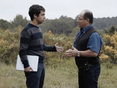 El director del documental 'Shootball', Fèlix Colomer, durante una entrevista al pederasta Joaquín Benítez. 