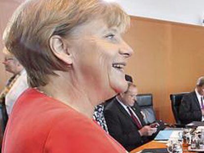 Merkel planea rebajas de impuestos a partir de 2013