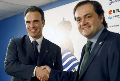 El actual entrenador de la Real, Martin Lasarte, a la izquierda, junto aL presidente Jokin Aperribay.