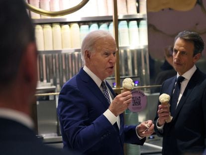 El presidente de Estados Unidos, Joe Biden, este lunes en una heladería en el centro de Nueva York.
