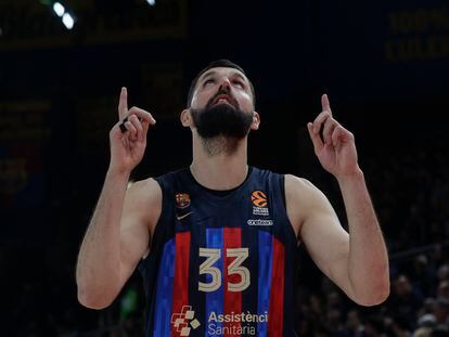 Mirotic festeja una canasta ante el Estrella Roja.