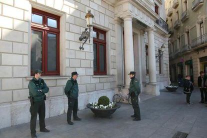 Fachada del Ayuntamiento de Reus (Tarragona), on la Guardia Civil, ha detingut a la primera tinent d'alcalde Teresa Gomis.