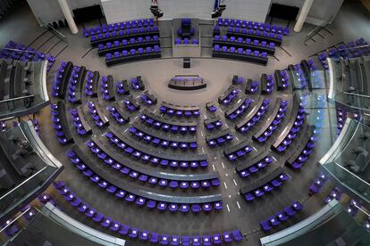 Vista general de la sala de plenos del Bundestag, en el edificio del Reichstag, en Berlín. 