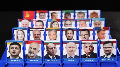 El popular juego Quién es quién, con las fichas de los presidentes de la ex-Unión Soviética