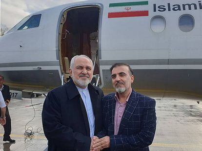 El ministro de Exteriores de Irán, Mohammad Javad Zarif, junto a Masud Soleimani.