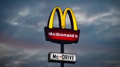 Guerra interna en McDonald's por las macrogranjas de su cadena de suministros