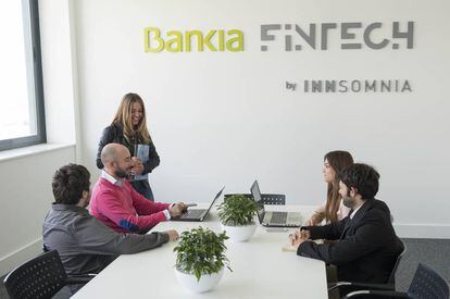 Espacio de trabajo en Bankia Fintech by Innsomnia.