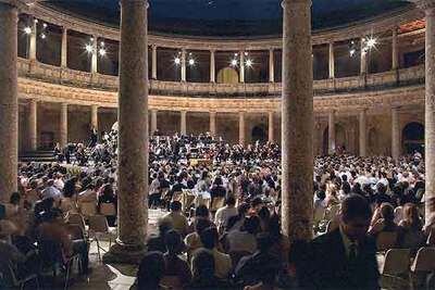 EL Palacio de Carlos V (Alhambra) acoge las grandes orquestas del Festival de Granada.