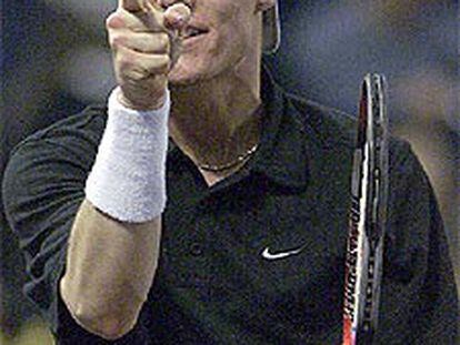 Un gesto expresivo de Lleyton Hewitt.