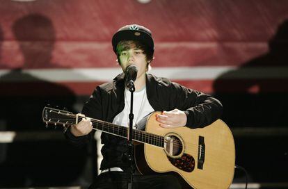 Justin Bieber durante un concierto en Radio Disney en Los Ángeles, en diciembre de 2009.