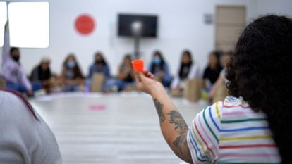 Desde noviembre se realizan talleres con niñas y adolescentes sobre educación menstrual en varias regiones de Medellín y Antioquia