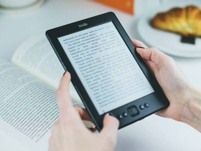 Cómo enviar libros a los Amazon Kindle sin utilizar cables para ello