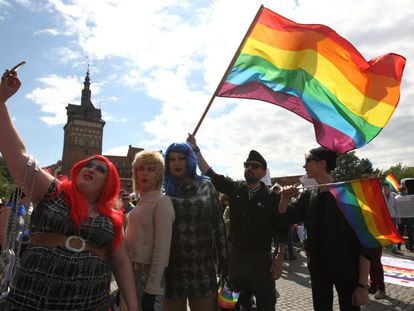 Participantes en una marcha del movimiento LGTB polaco en mayo de 2015 en Gdansk.