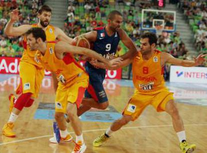 Parker trata de irse de Marc, Rudy y Calderón en el Eurobasket de 2013.