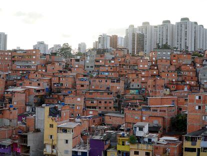 Panorámica de la favela Paraisópolis, la segunda más grande de São Paulo, con cerca de 100.000 habitantes, en noviembre de 2022.