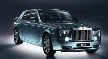 Rolls-Royce ya tiene un modelo que se recarga con un enchufe: el 102EX Experimental Electric.
