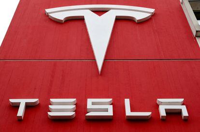 Logo de la marca Tesla.