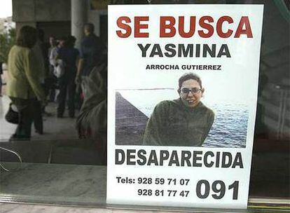 Cartel sobre la desaparición de Yasmila Arrocha Gutiérrez mostrado en Arrecife de Lanzarote.