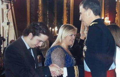 El petit Nicolás, en la coronació de Felip VI.