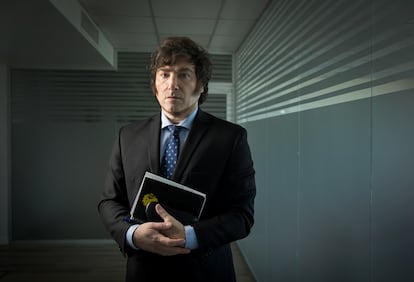 Javier Milei, en sus oficinas partidarias en el barrio de Puerto Madero en la ciudad de Buenos Aires. 