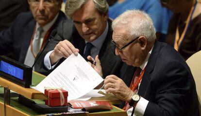 José Manuel García-Margallo, durant la votació de l'Assemblea de l'ONU.