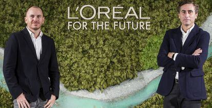 Íñigo Larraya, director sostenibilidad y RSC de L'Oréal España, y Juan Alonso de Lomas, presidente de L’Oréal España.