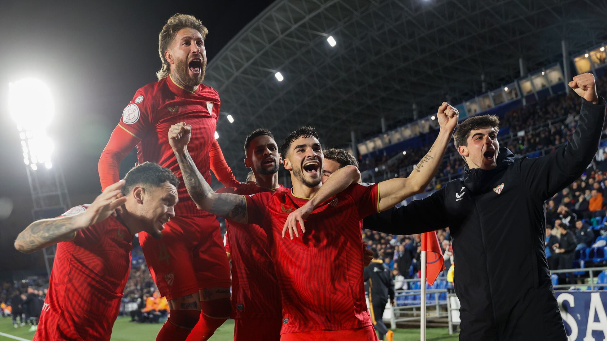 La Copa le da la felicidad al Sevilla | Fútbol | Deportes | EL PAÍS
