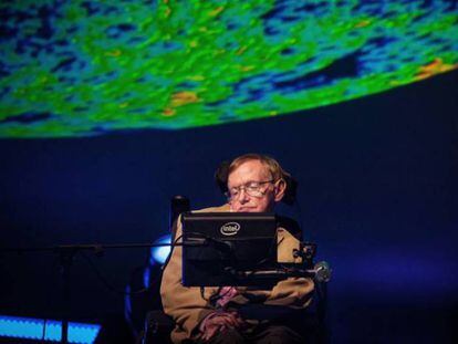 Hawking está en Tenerife para participar en el tercer festival Starmus.