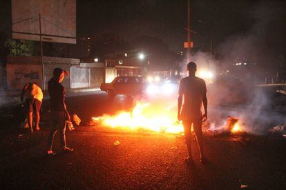 Disturbios en Maracaibo por la escasez de alimentos y los cortes de luz.