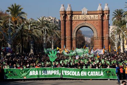 Manifestación contra el 25% de castellano en las escuelas catalanas, el sábado en Barcelona. EFE/Enric Fontcuberta