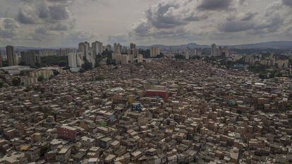 Vista aérea de la favela de Paraisópolis, en São Paulo (Brasil).