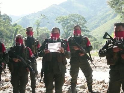 Miembros de las guerrilla del Ejército de Liberación Nacional, ELN, anuncia en video un cese al fuego desde las 6.00 horas del sábado 24 de diciembre hasta la misma hora del lunes 2 de enero de 2023.