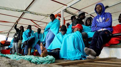Migrantes rescatados por el 'Open Arms', el pasado 26 de noviembre.
