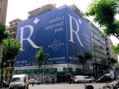 Un edificio de Barcelona adquirido por Restaura para su rehabilitación.