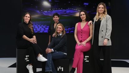 Las comentaristas de Eurosport (de izquierda a derecha) Anabel Medina, Carla Suárez, Marta Sánchez Bellas, Laura Fernández y Laura Álvarez, en los estudios de la cadena en Madrid.