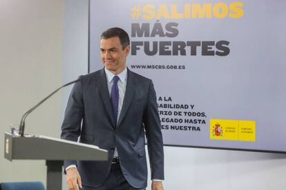 El presidente del Gobierno, Pedro Sánchez, comparece en rueda de prensa en el Palacio de la Moncloa este domingo 14 de junio.
 