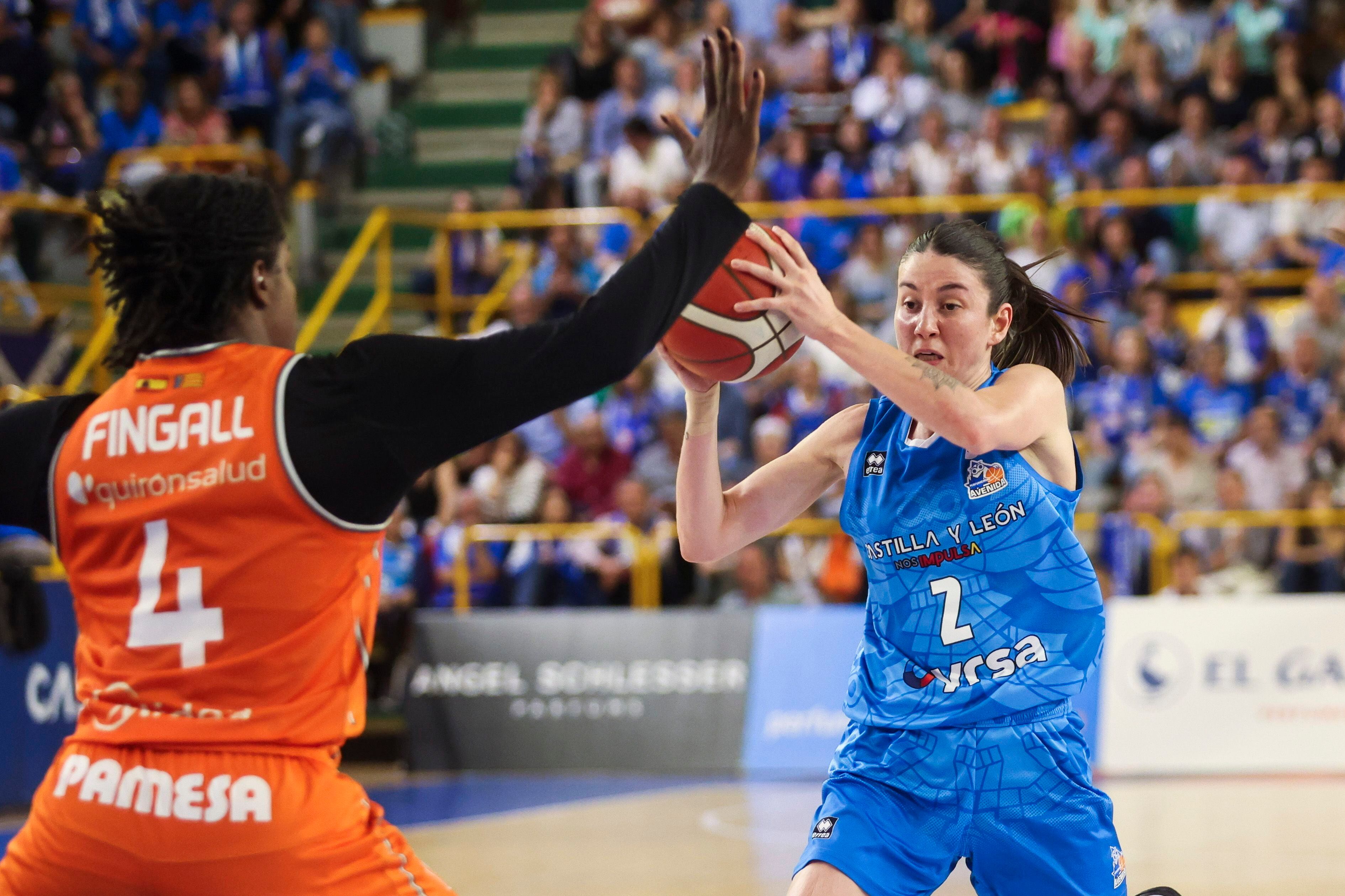 La defensa del Valencia Basket le deja a un triunfo del triplete