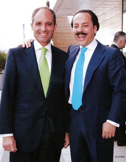 Francisco Camps con Álvaro Pérez, <i>El bigotes</i>.