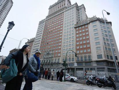 Fachada del Edificio España, en la plaza de España de Madrid.