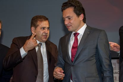 Emilio Lozoya y Alonso Ancira, presidente de la empresa Altos Hornos de México (AHMSA), en un acto en 2013.