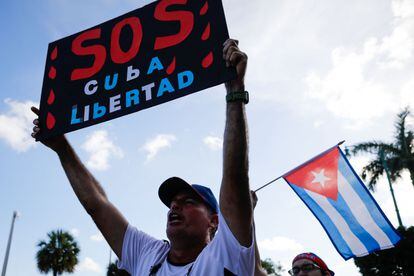 Manifestación en Miami a favor de las protestas en Cuba contra el régimen.
