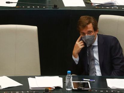 Jose Luis Martinez-Almeida, durante el último pleno del Ayuntamiento de Madrid.