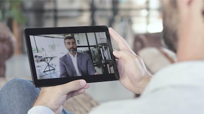 Si el notario cree que el usuario tiene alguna duda, puede concertar una videoconferencia para solucionársela en un entorno absolutamente seguro.