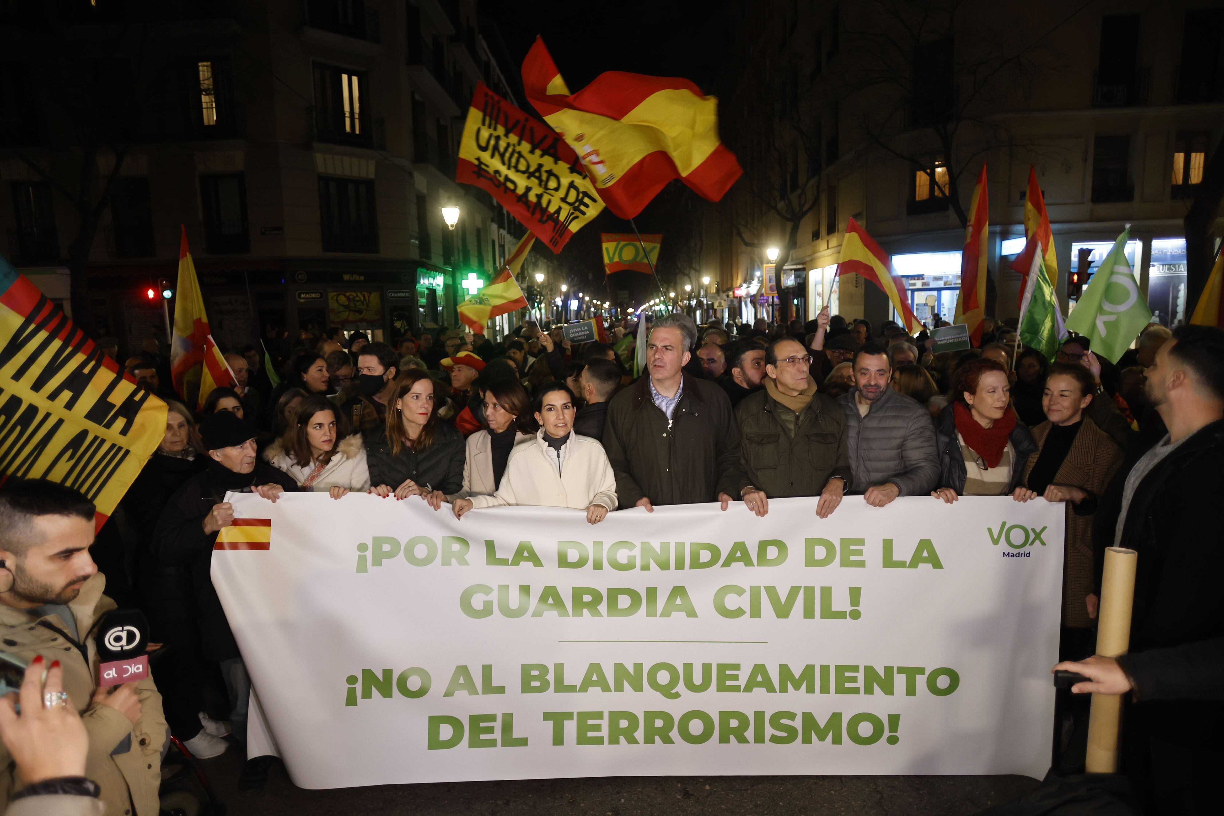 “¡Guardia Civil, saca tu fusil!”: Vox protesta contra el estreno en Madrid de la obra ‘Altsasu’
