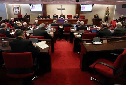 Asamblea Plenaria de la Conferencia Episcopal Española en Madrid presidida por Juan Jose Omella, este lunes.