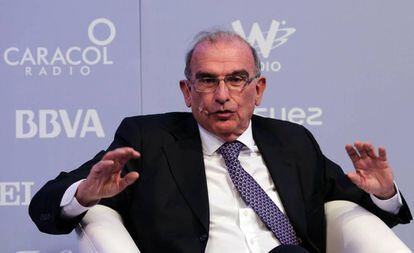 Humberto de la Calle durante su presentación en el foro.