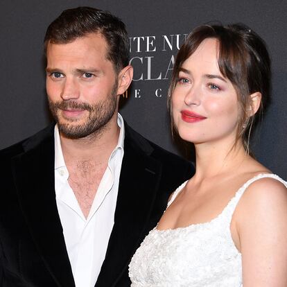 Dakota Johnson y Jamie Dornan en el estreno de '50 sombras liberadas' en París.