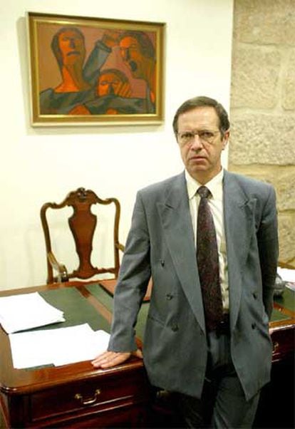 Ventura Pérez Mariño, en su despacho en 2002.
