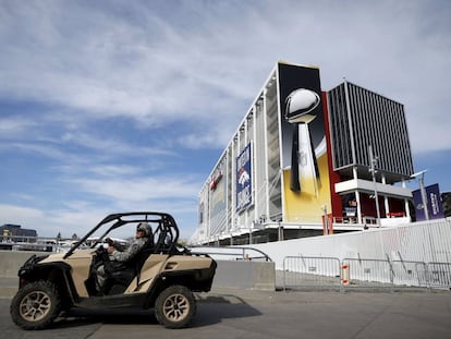 Seguridad en los alrededores del Levi&#039;s Stadium.