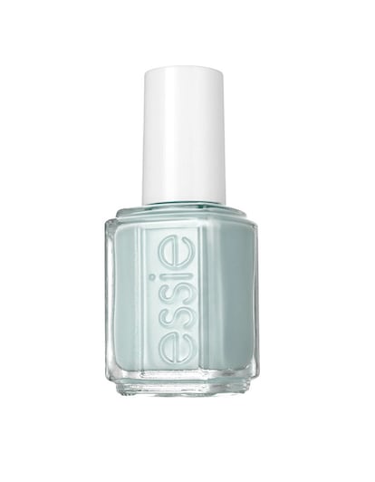 Además de tener un color muy veraniego, es muy resistente y dura mucho. Lo fabrica Essie y cuesta 7 euros.